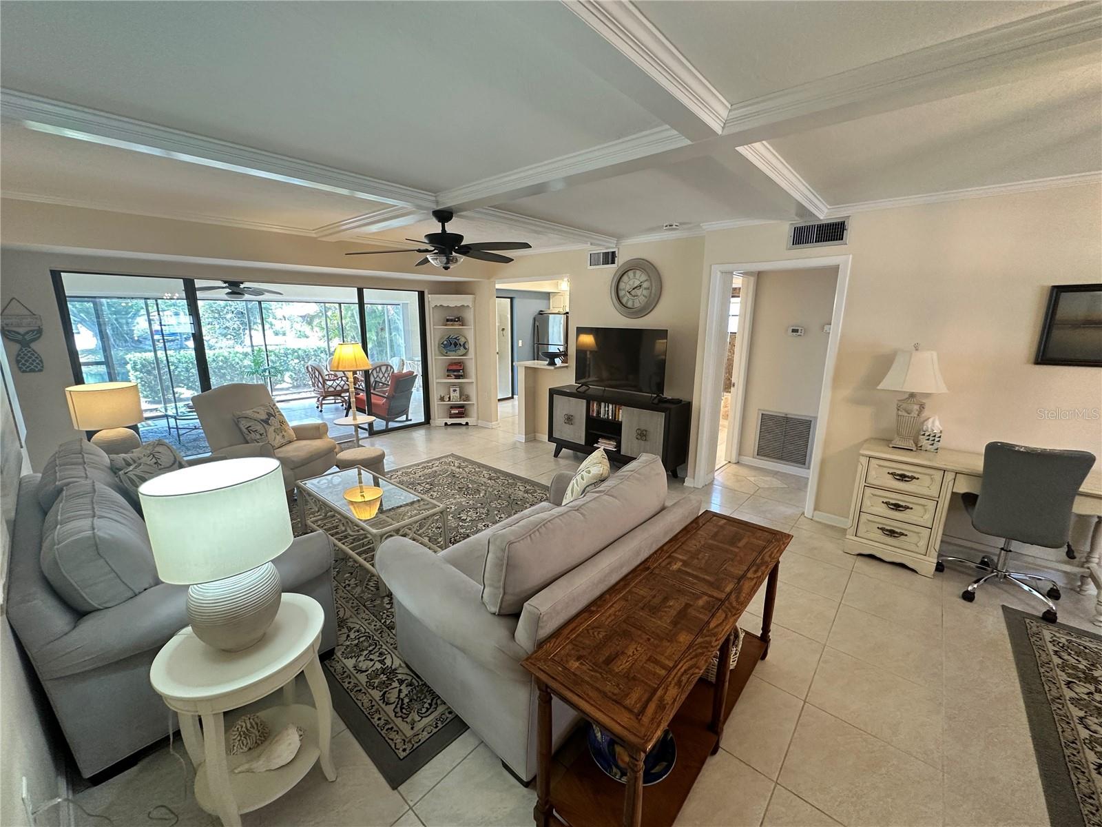 4572 RED MAPLE RD #901 — photo 2
