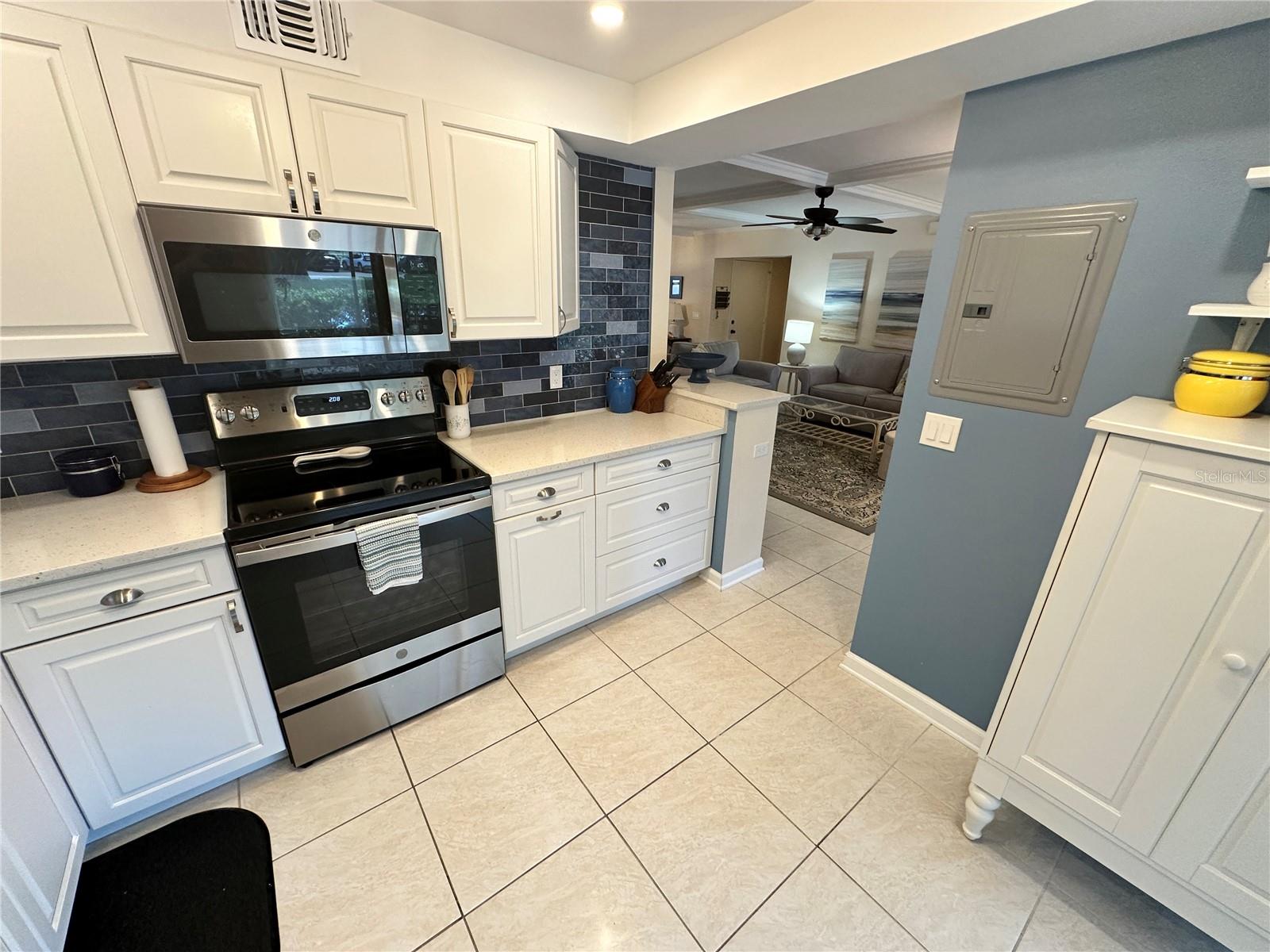 4572 RED MAPLE RD #901 — photo 8