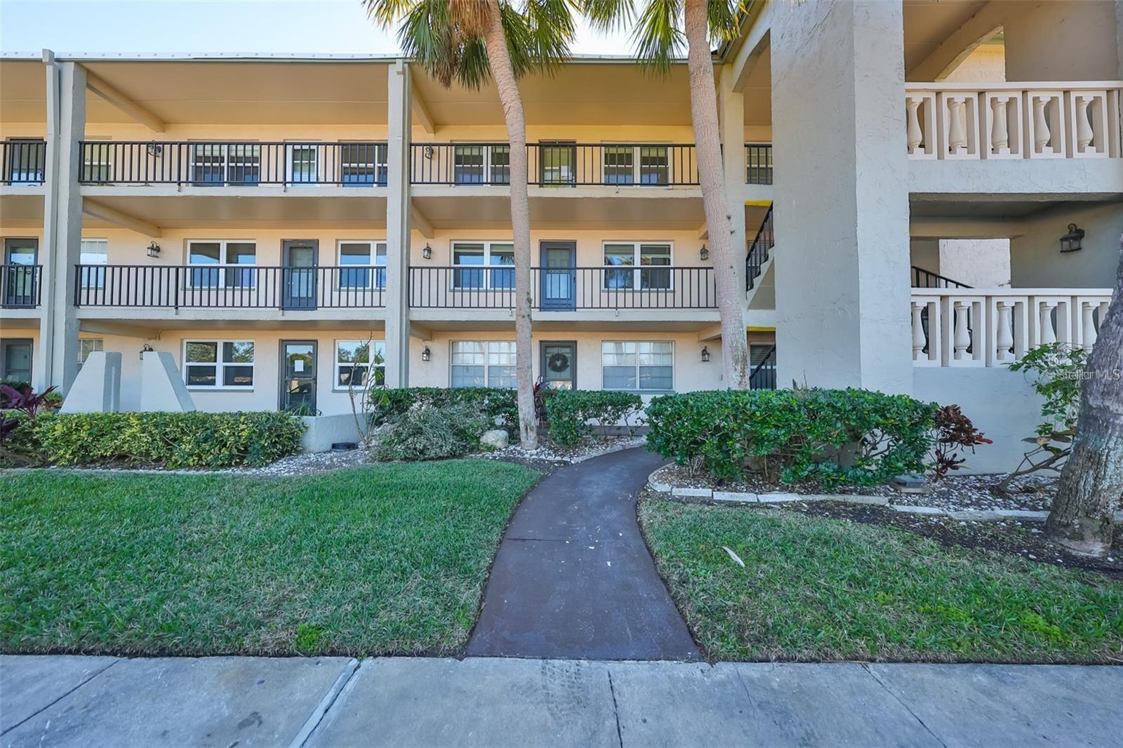 11700 PARK BLVD #209 — photo 2