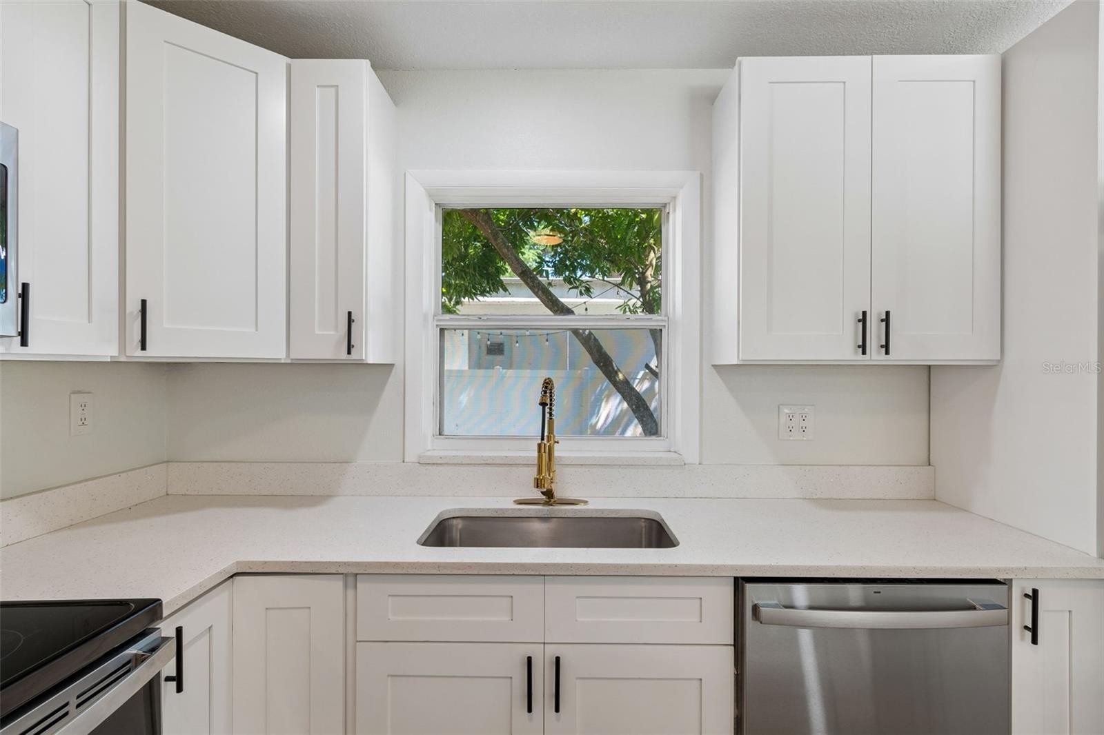 1212 E 24TH AVE — photo 17