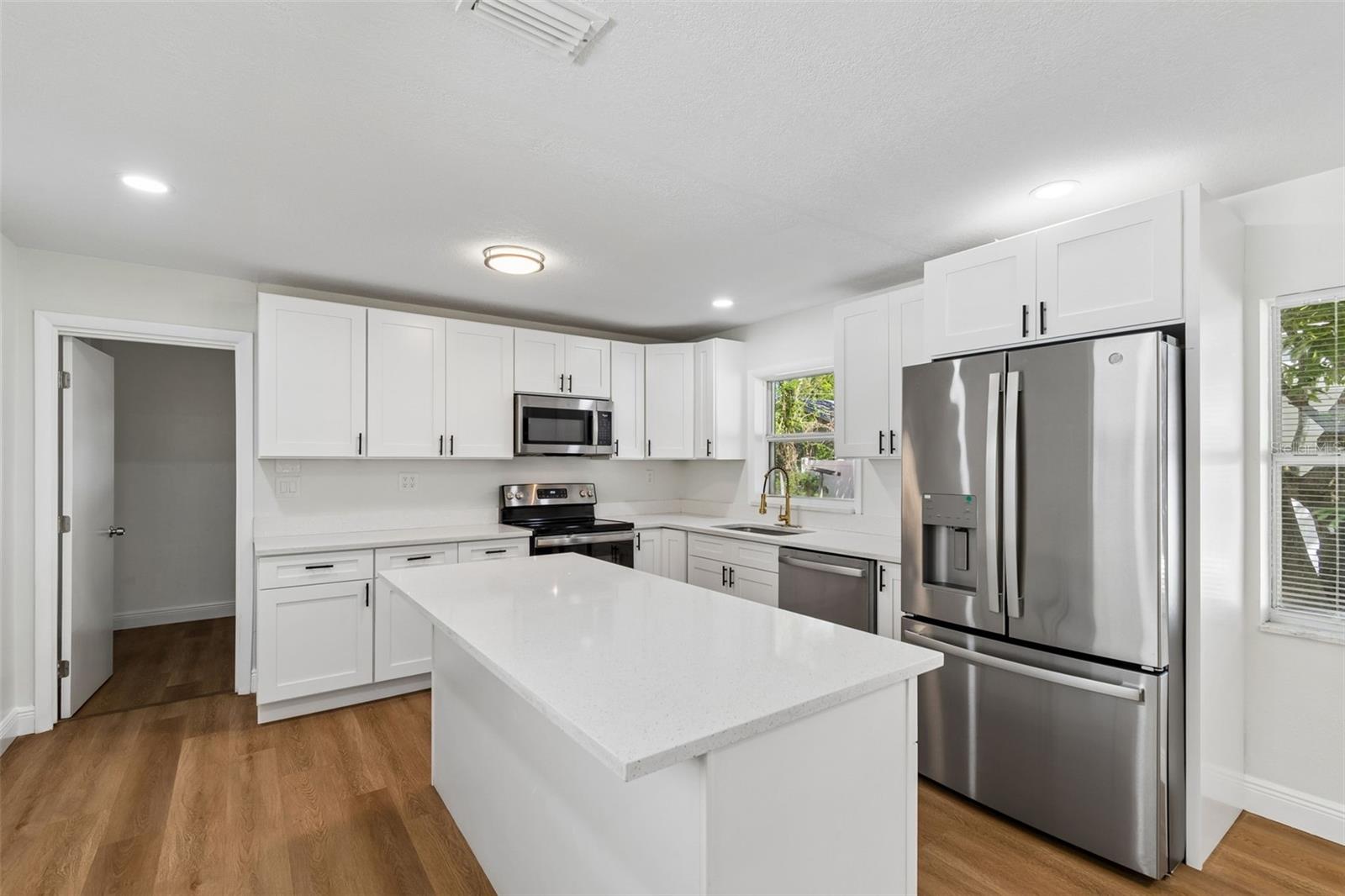 1212 E 24TH AVE — photo 12