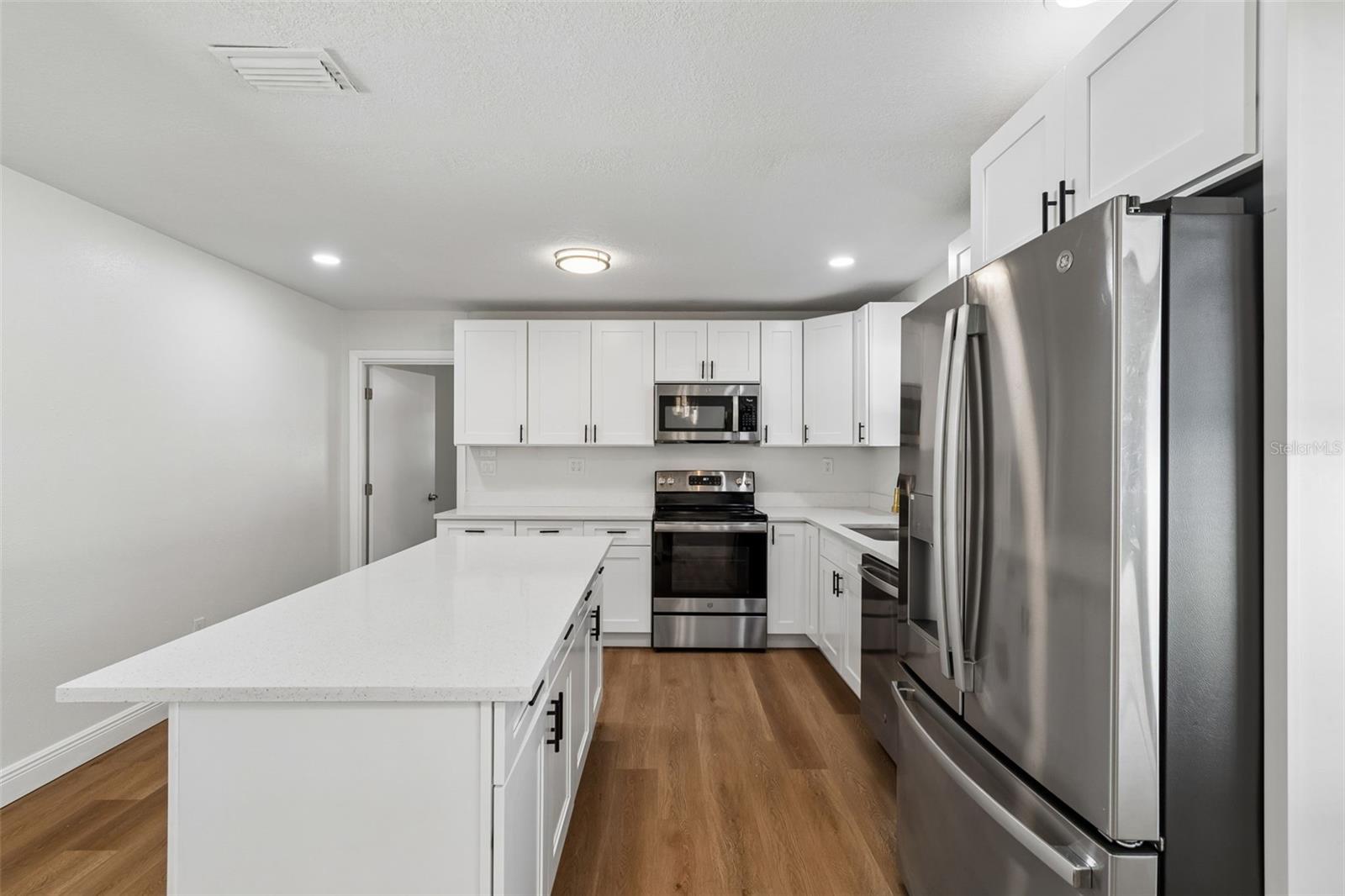 1212 E 24TH AVE — photo 13