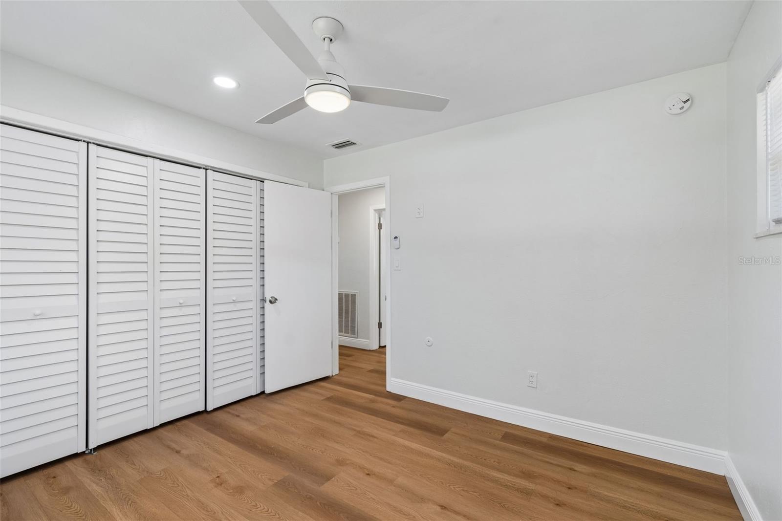 1212 E 24TH AVE — photo 32