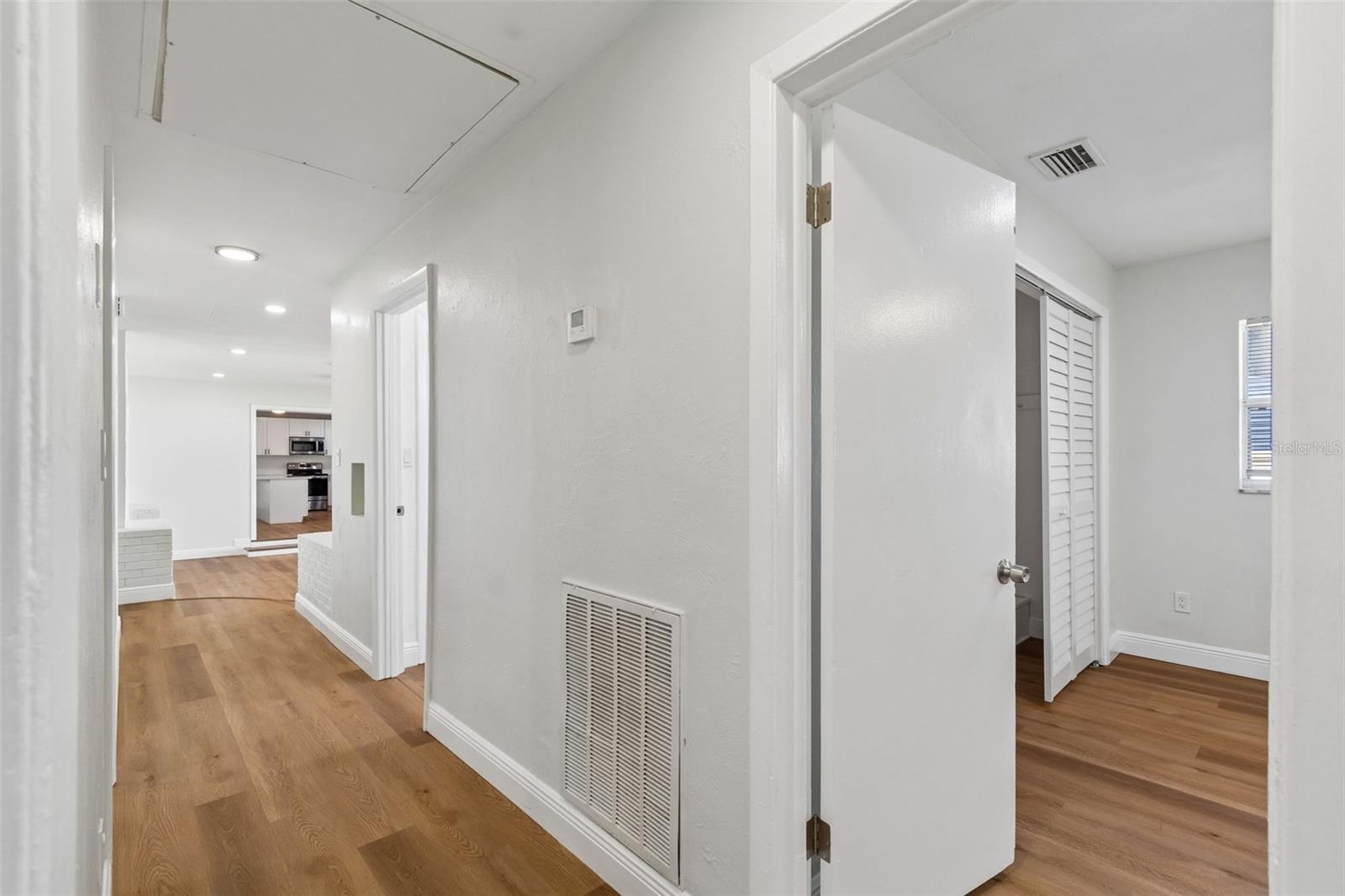 1212 E 24TH AVE — photo 33