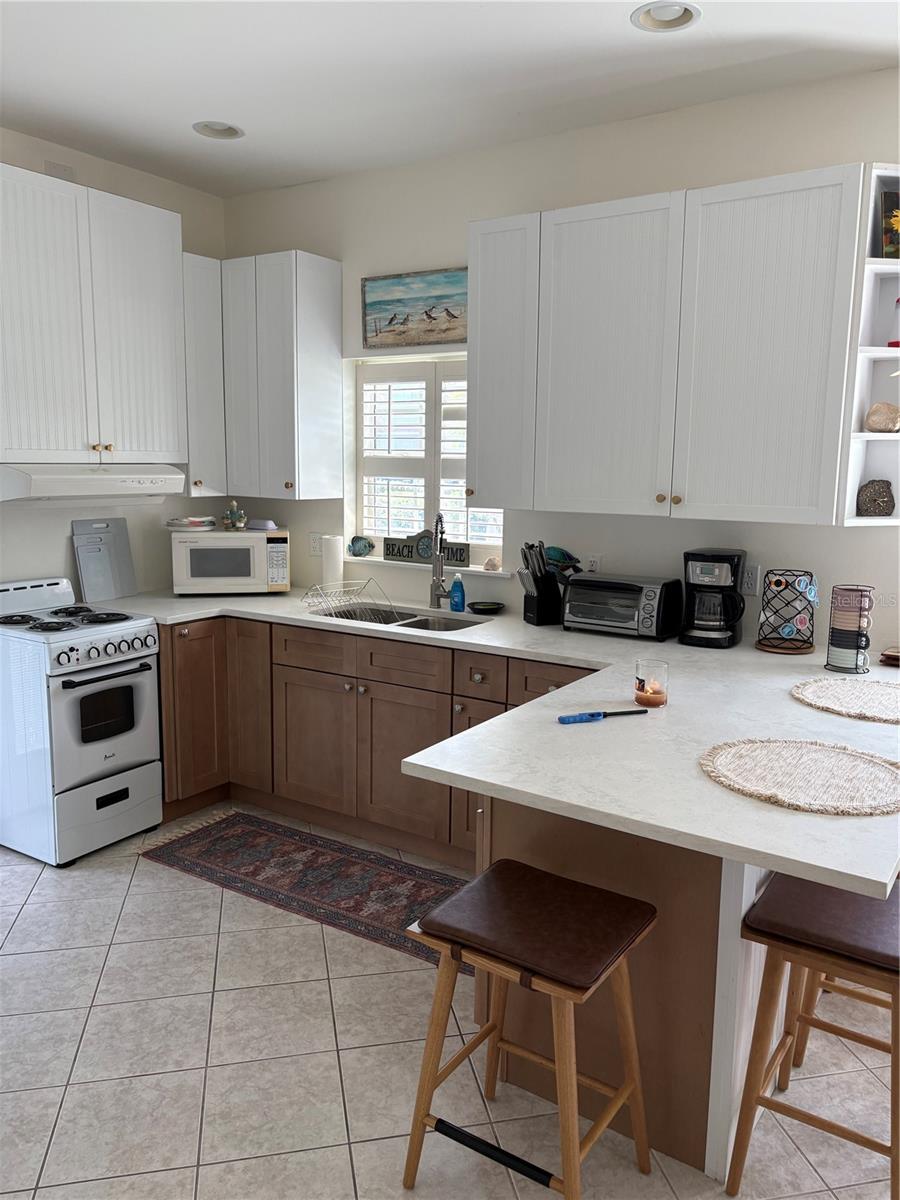 101 E BAY DR — photo 4