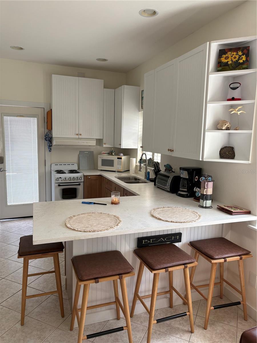 101 E BAY DR — photo 3