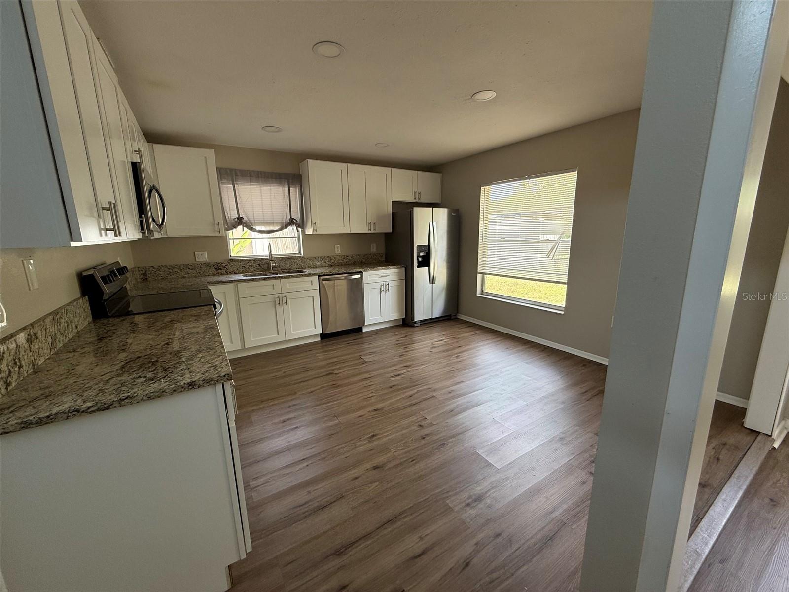 712 HAZY MEADOW CT — photo 10