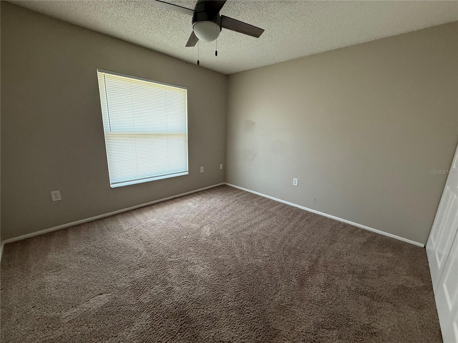 712 HAZY MEADOW CT — photo 18