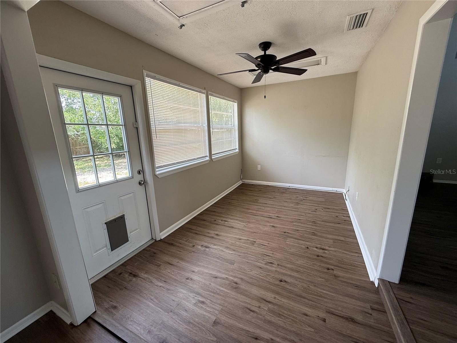 712 HAZY MEADOW CT — photo 12