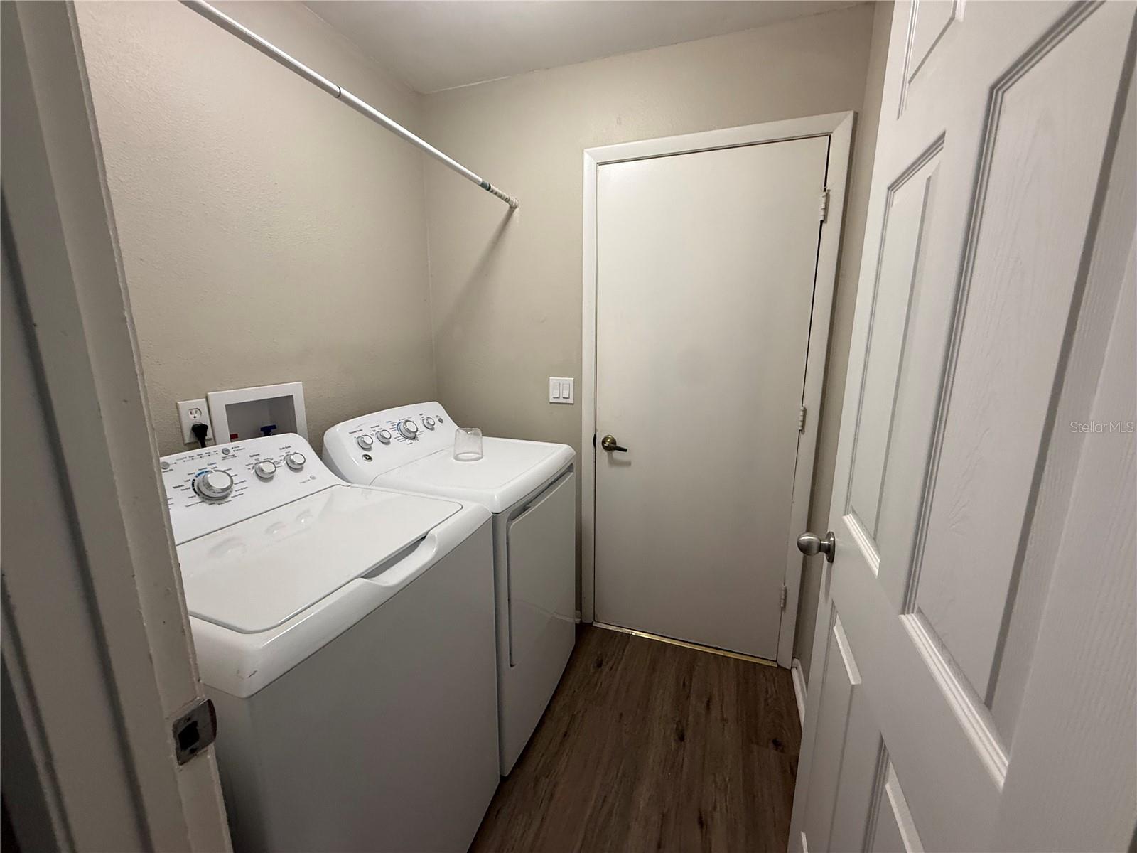 712 HAZY MEADOW CT — photo 13