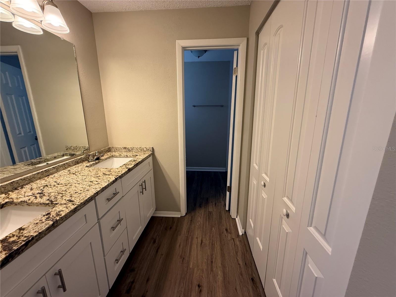 712 HAZY MEADOW CT — photo 16