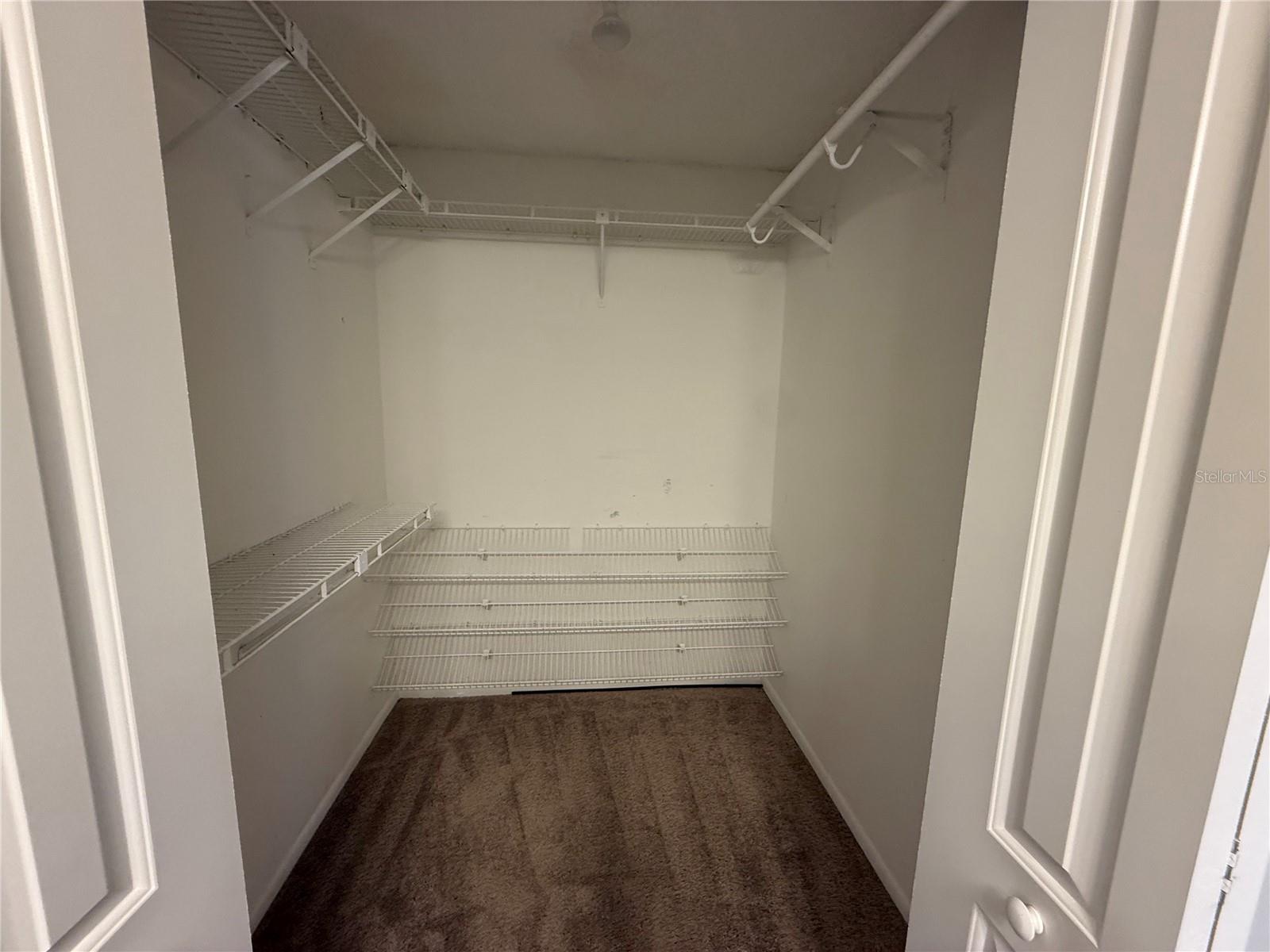 712 HAZY MEADOW CT — photo 17