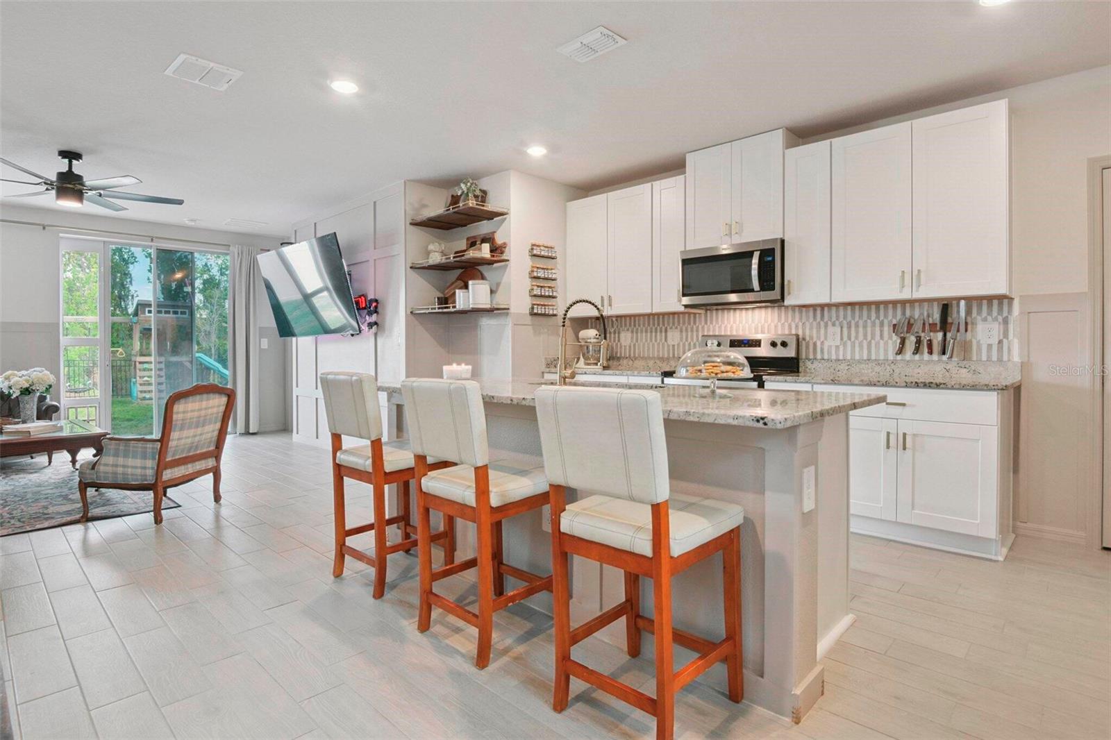 3610 RADIANT MOUNTAIN DR — photo 4