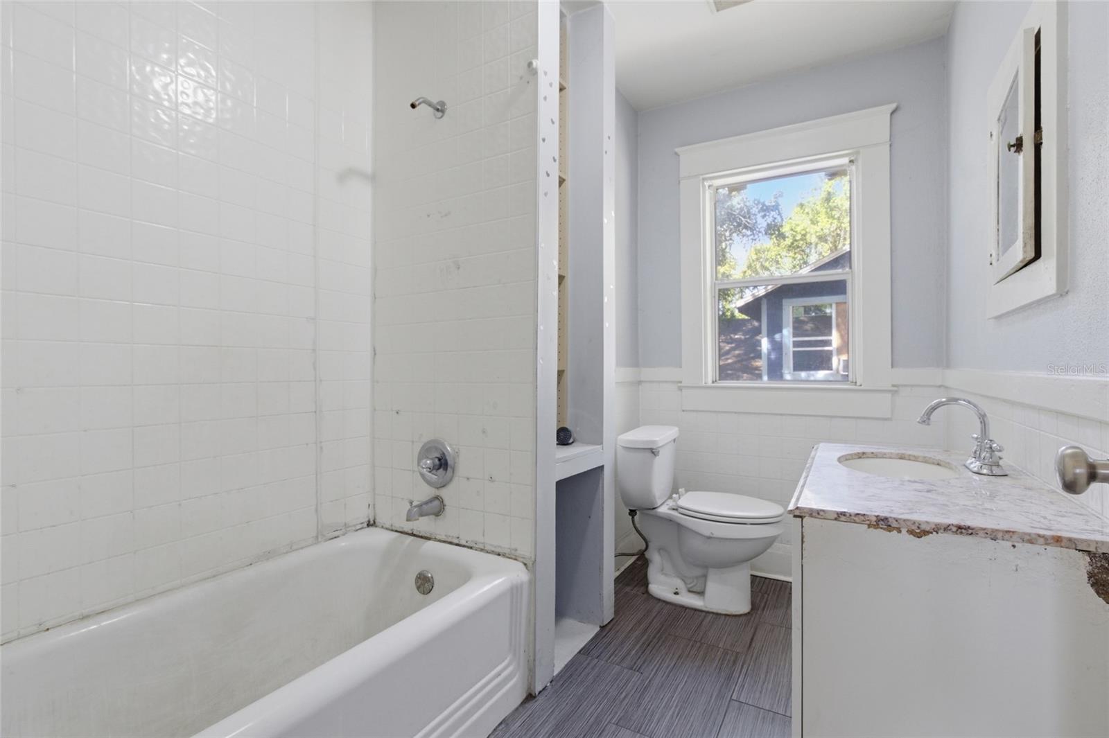 917 E 26TH AVE — photo 15