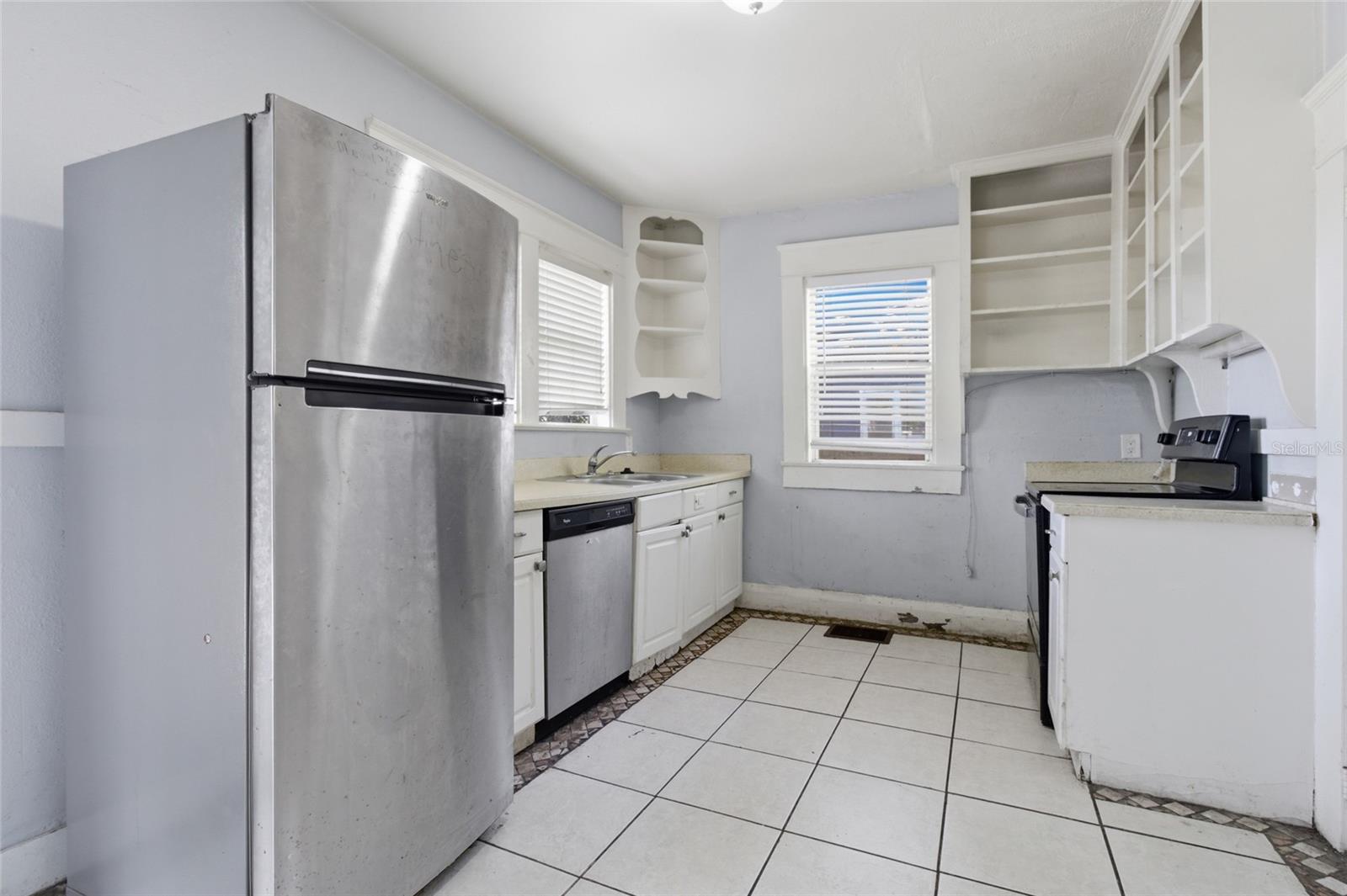 917 E 26TH AVE — photo 13