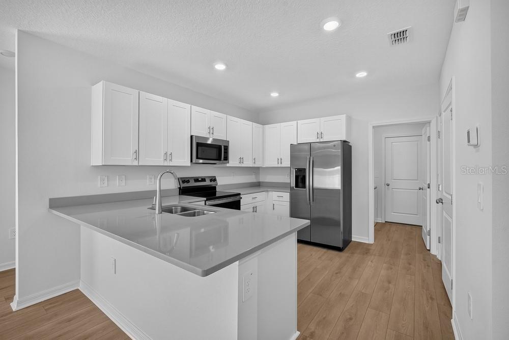12219 TEMPEST LN — photo 6