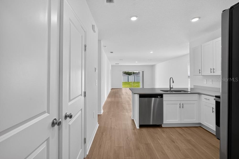 12219 TEMPEST LN — photo 8