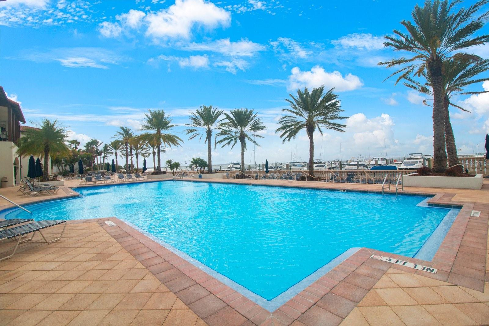 4884 YACHT CLUB DR — photo 5