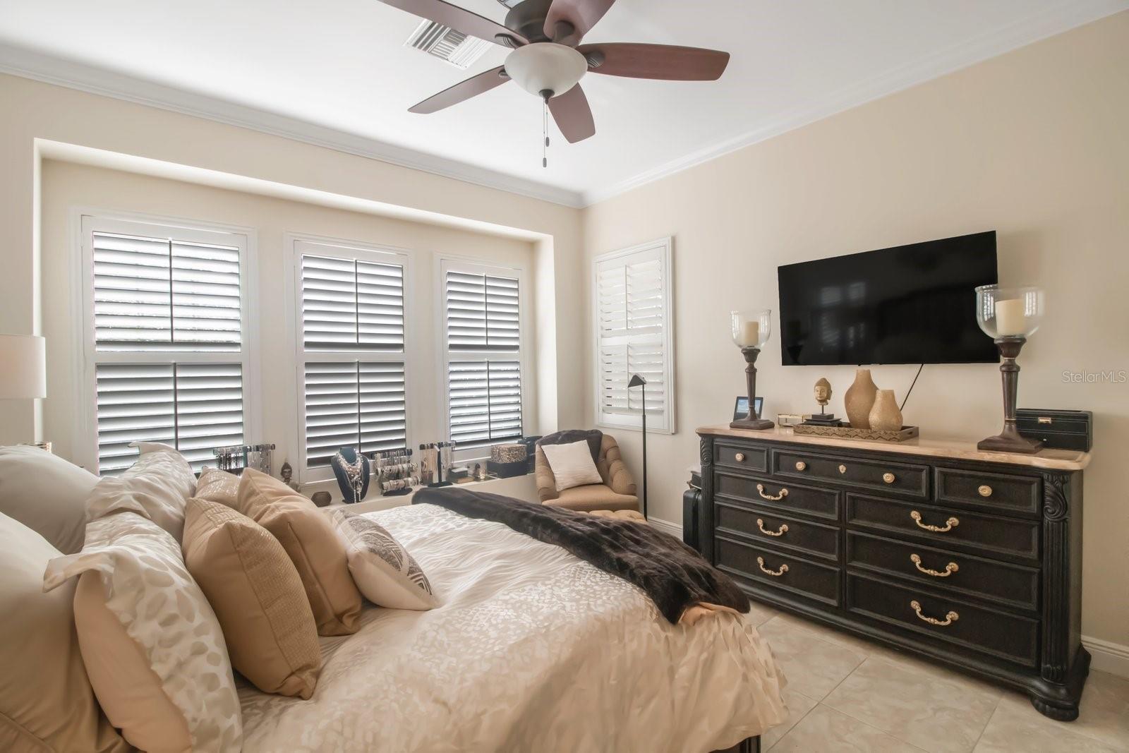 4884 YACHT CLUB DR — photo 16