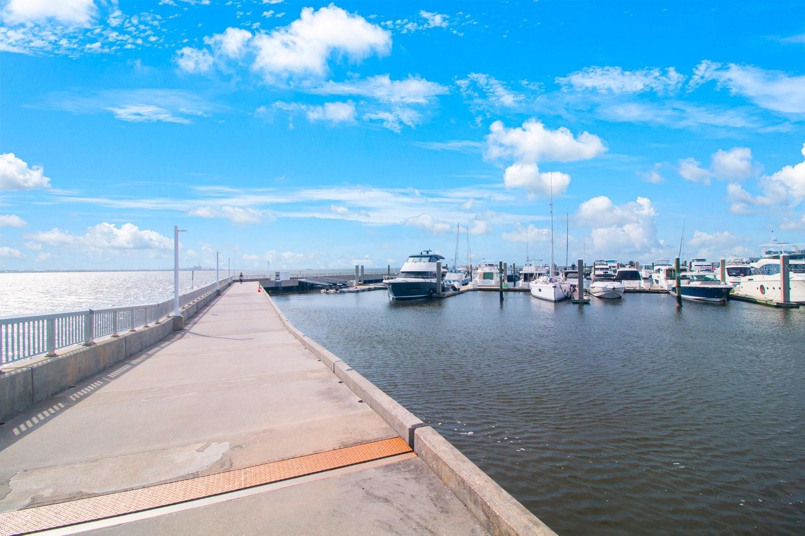 4884 YACHT CLUB DR — photo 39