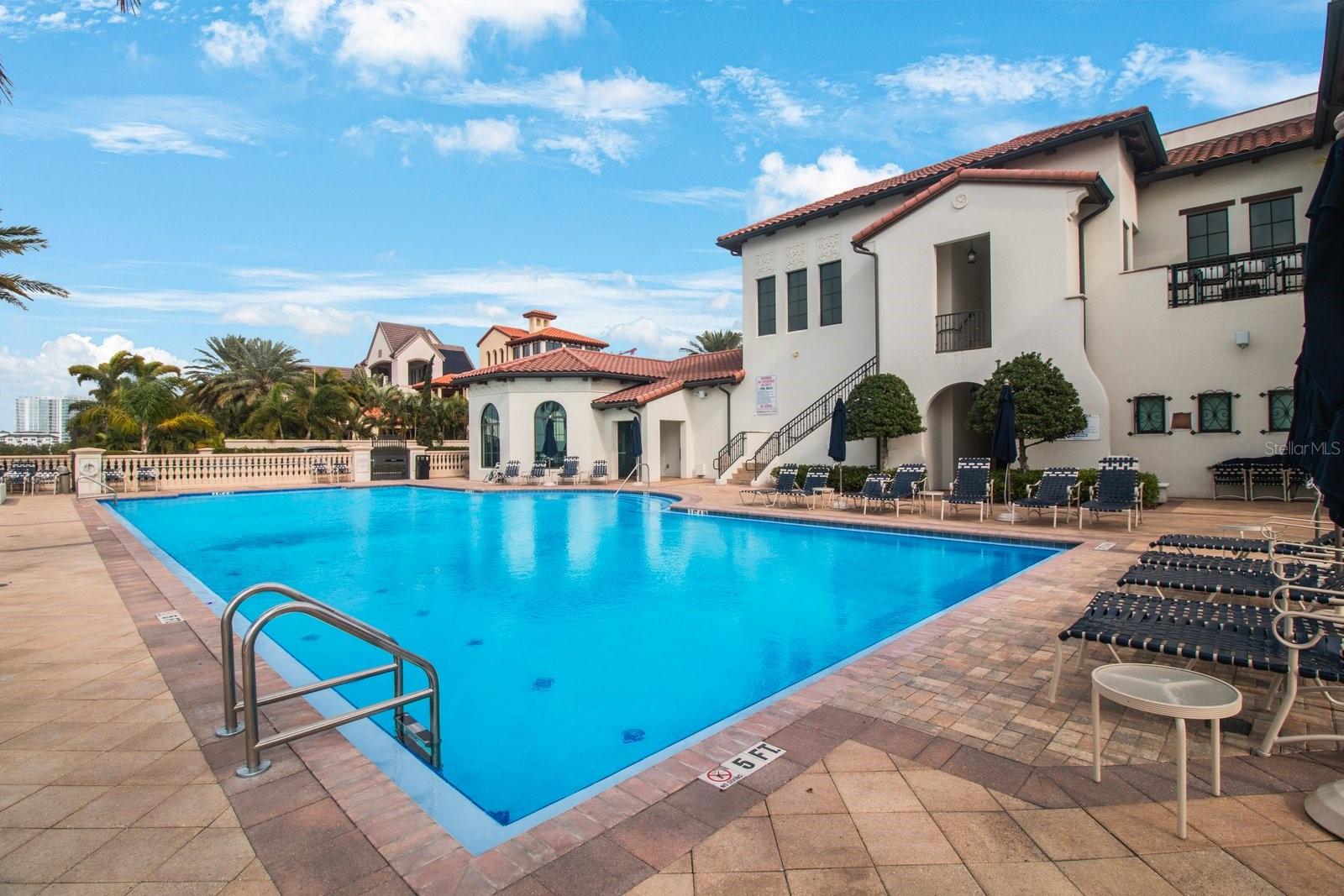 4884 YACHT CLUB DR — photo 37