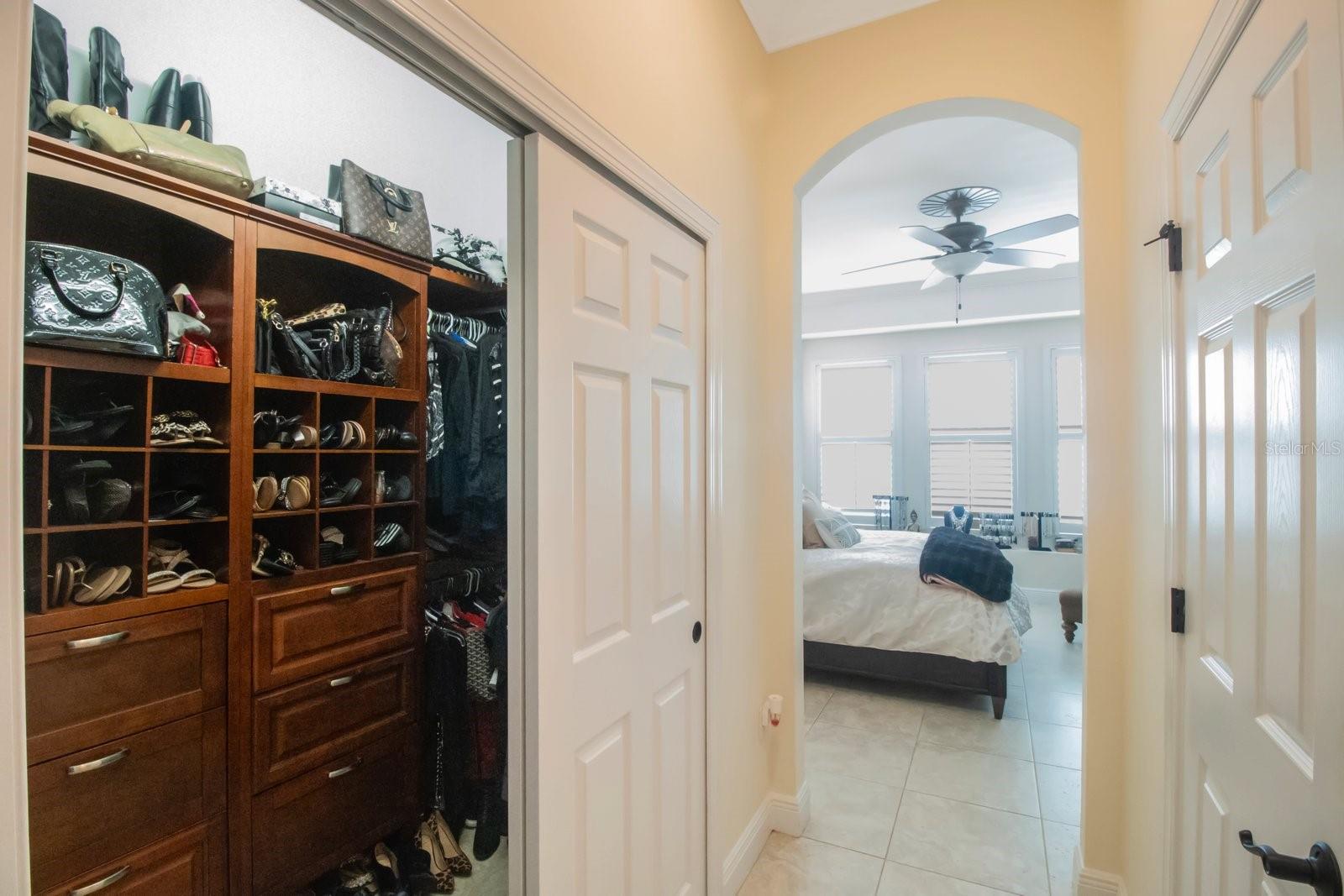 4884 YACHT CLUB DR — photo 22