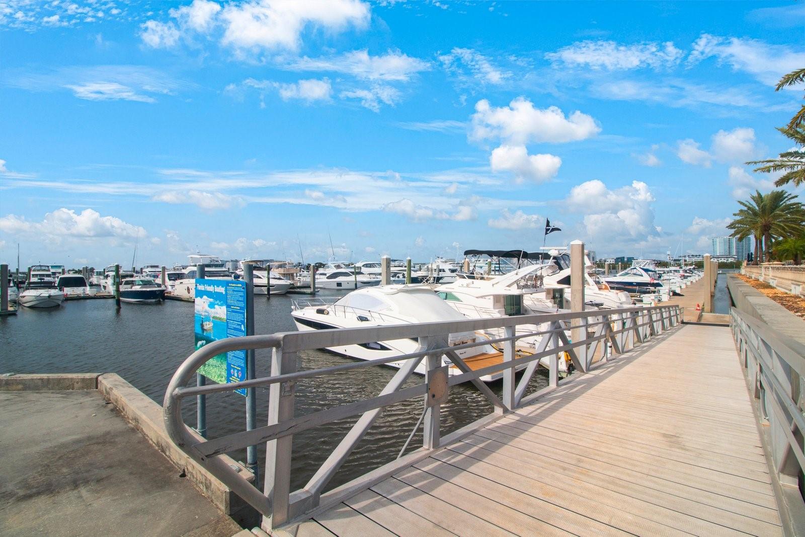 4884 YACHT CLUB DR — photo 40