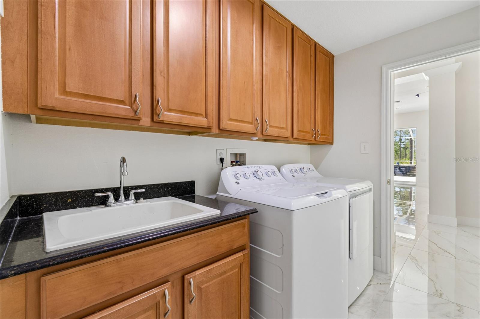 10102 DEERCLIFF DR — photo 36