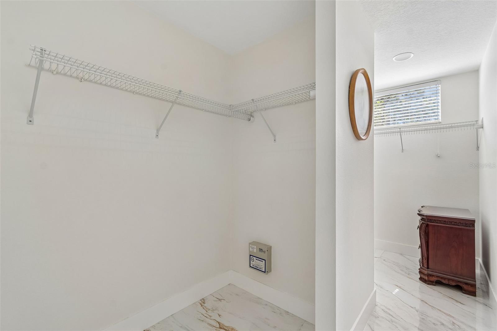 10102 DEERCLIFF DR — photo 30