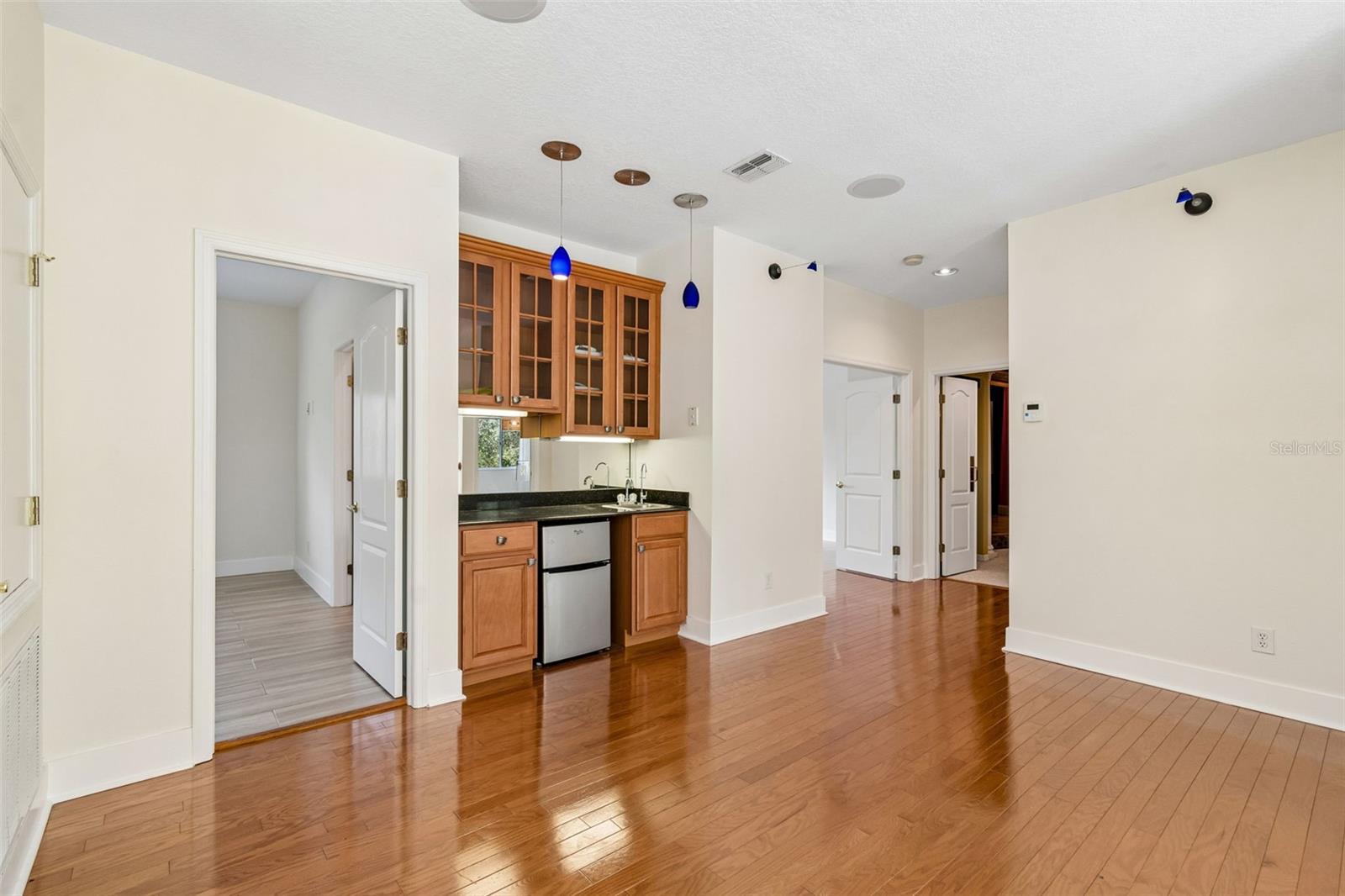 10102 DEERCLIFF DR — photo 37