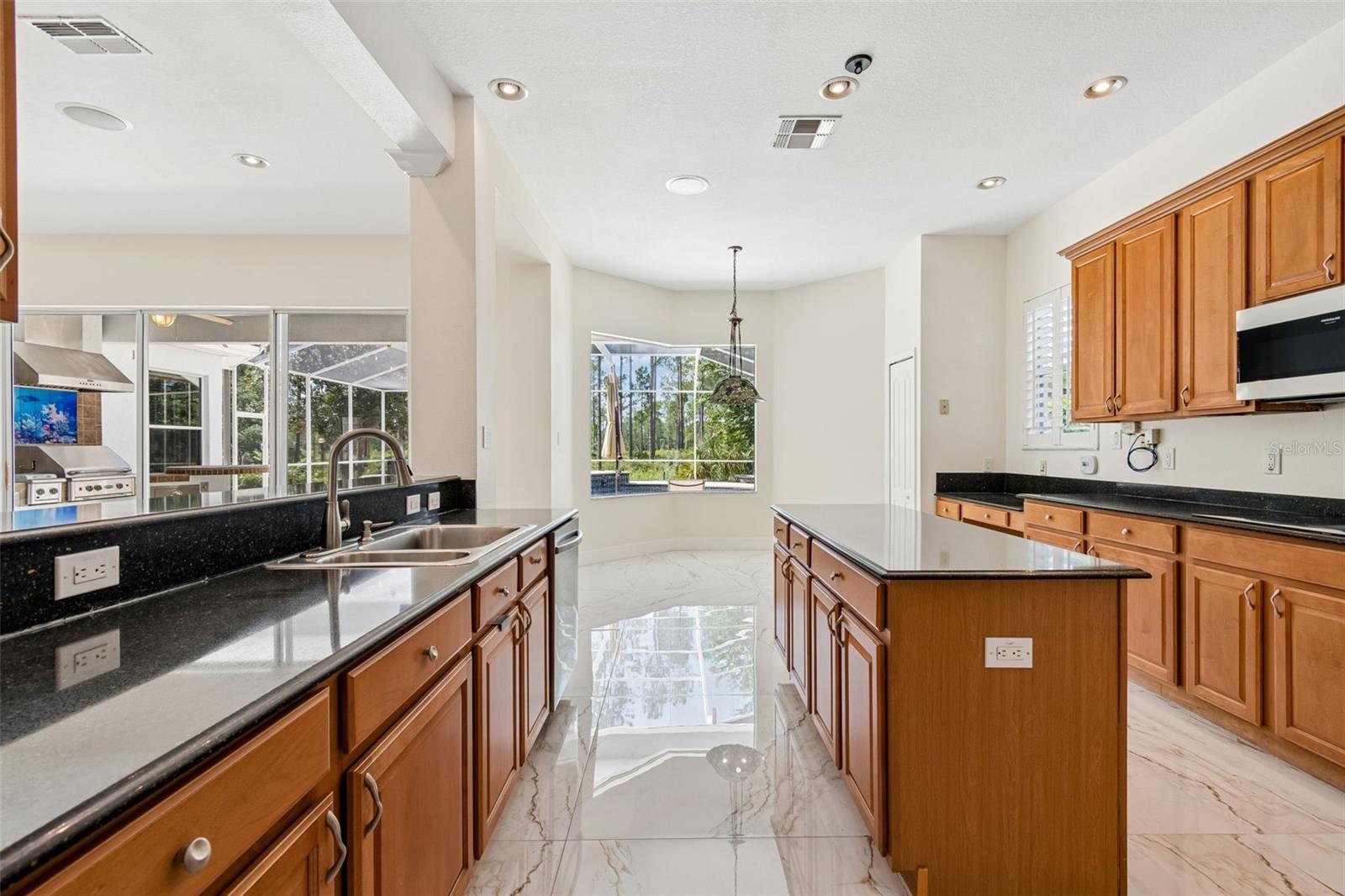 10102 DEERCLIFF DR — photo 19