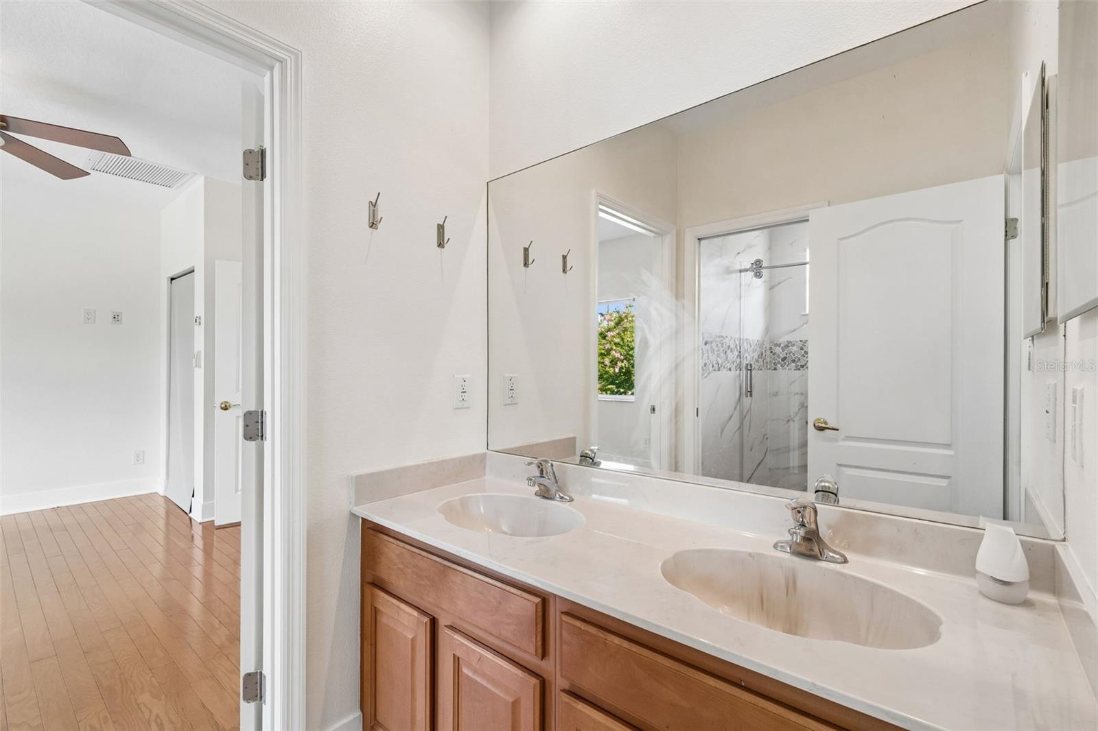 10102 DEERCLIFF DR — photo 52