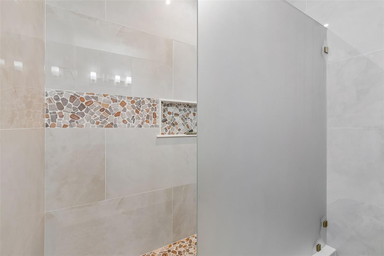 10102 DEERCLIFF DR — photo 60