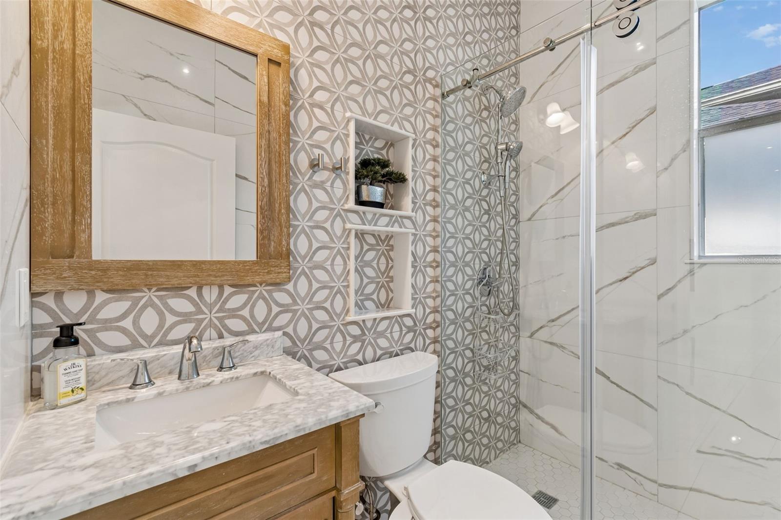 10102 DEERCLIFF DR — photo 33