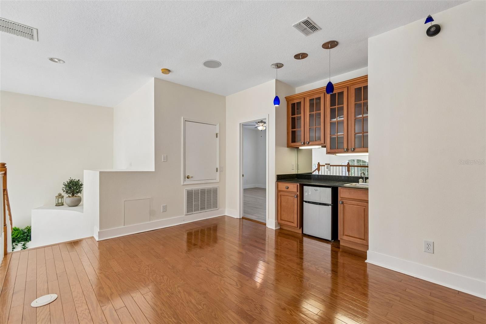 10102 DEERCLIFF DR — photo 40