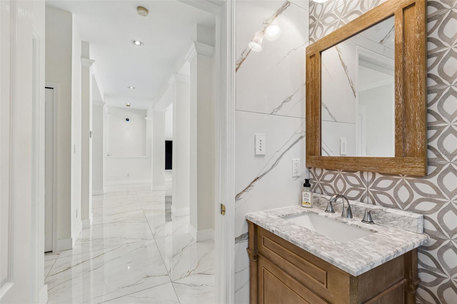 10102 DEERCLIFF DR — photo 34
