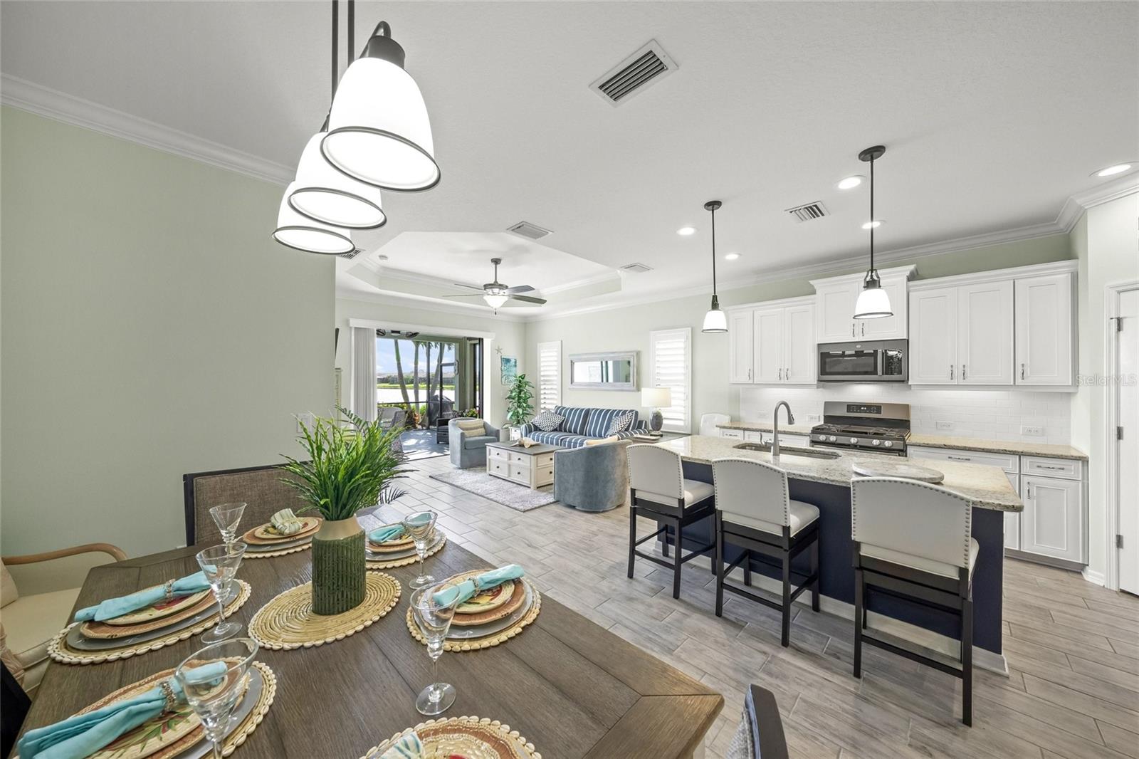 215 CASSANO DR — photo 23
