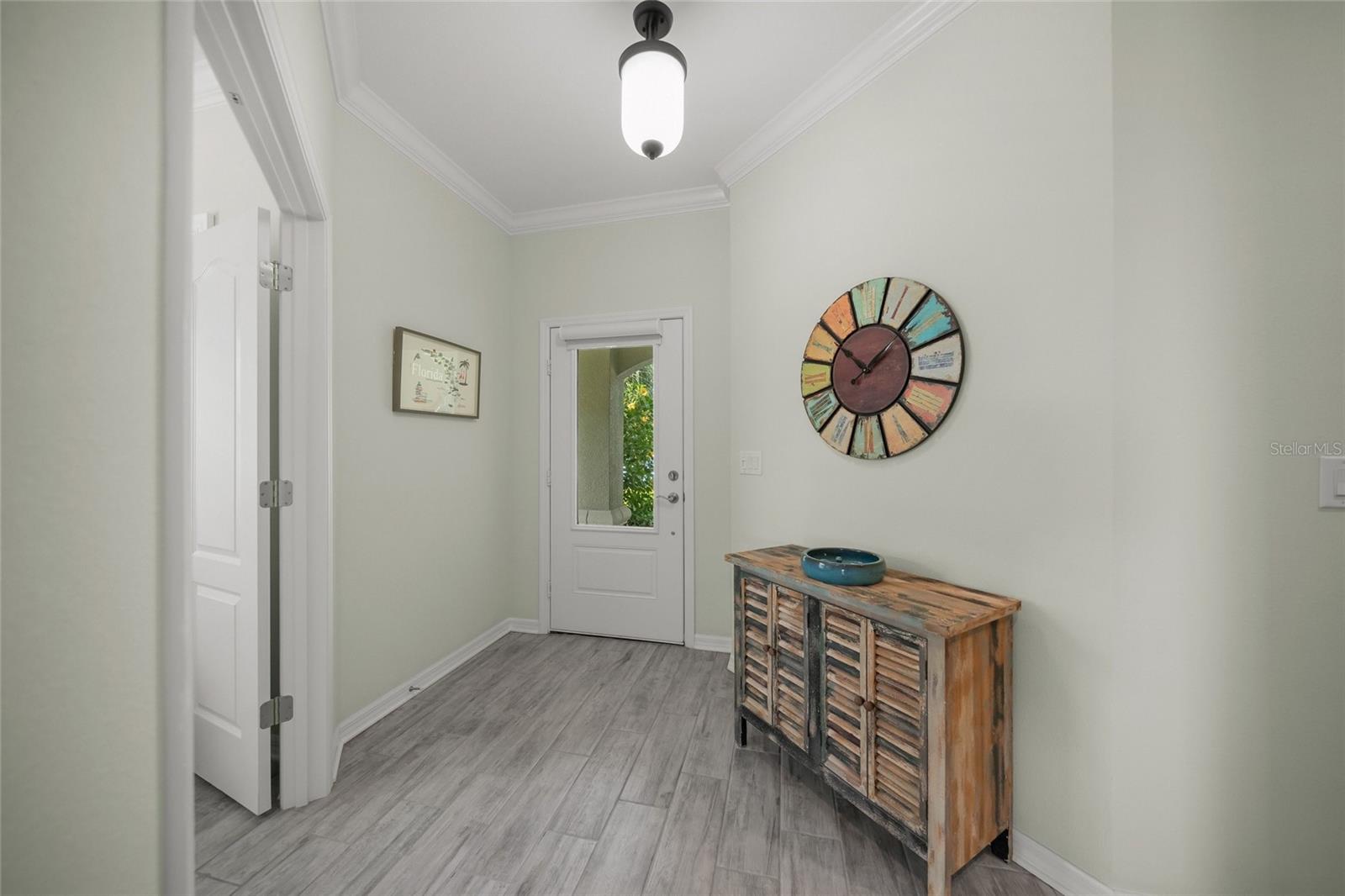 215 CASSANO DR — photo 15