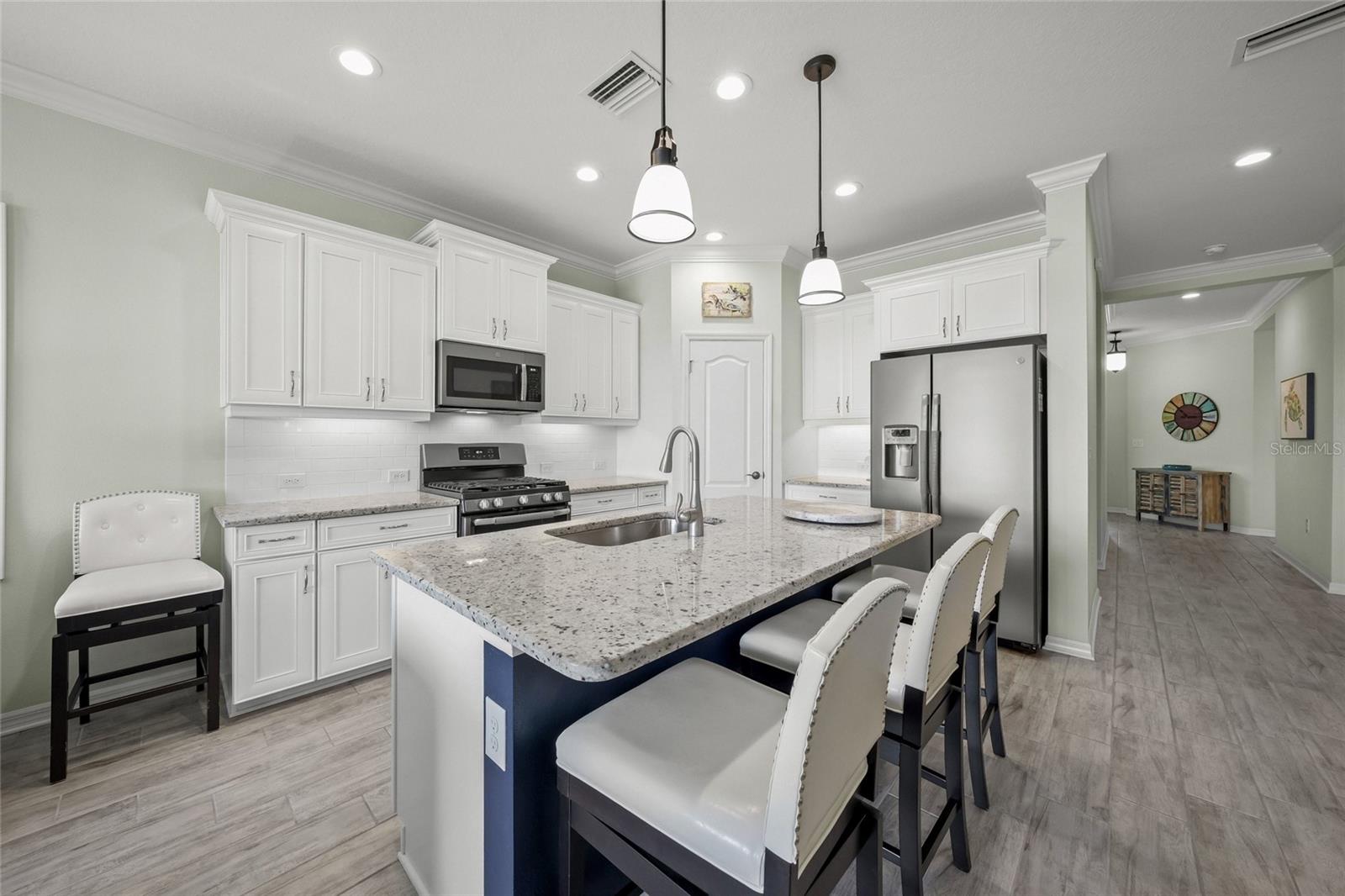 215 CASSANO DR — photo 19