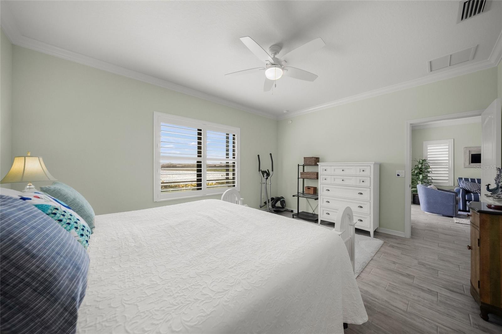 215 CASSANO DR — photo 28