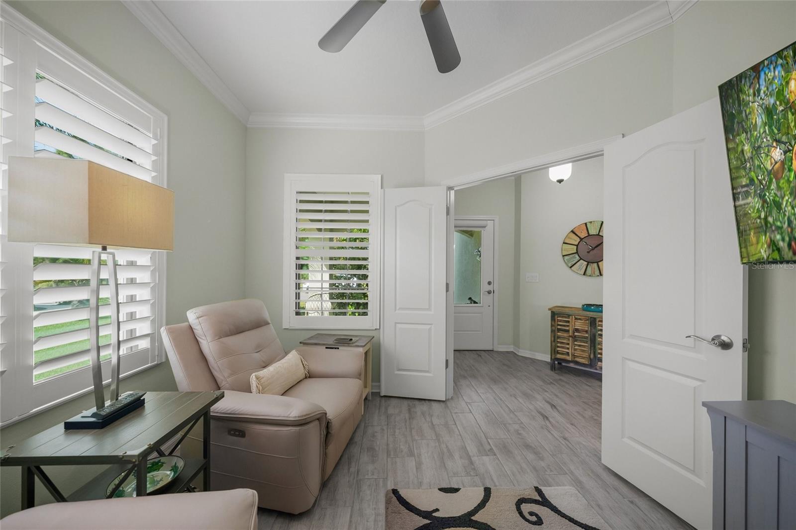 215 CASSANO DR — photo 17