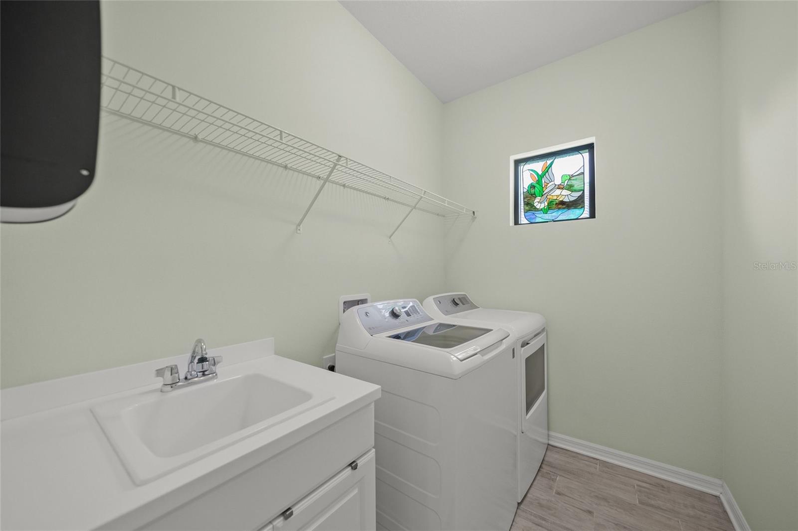 215 CASSANO DR — photo 38