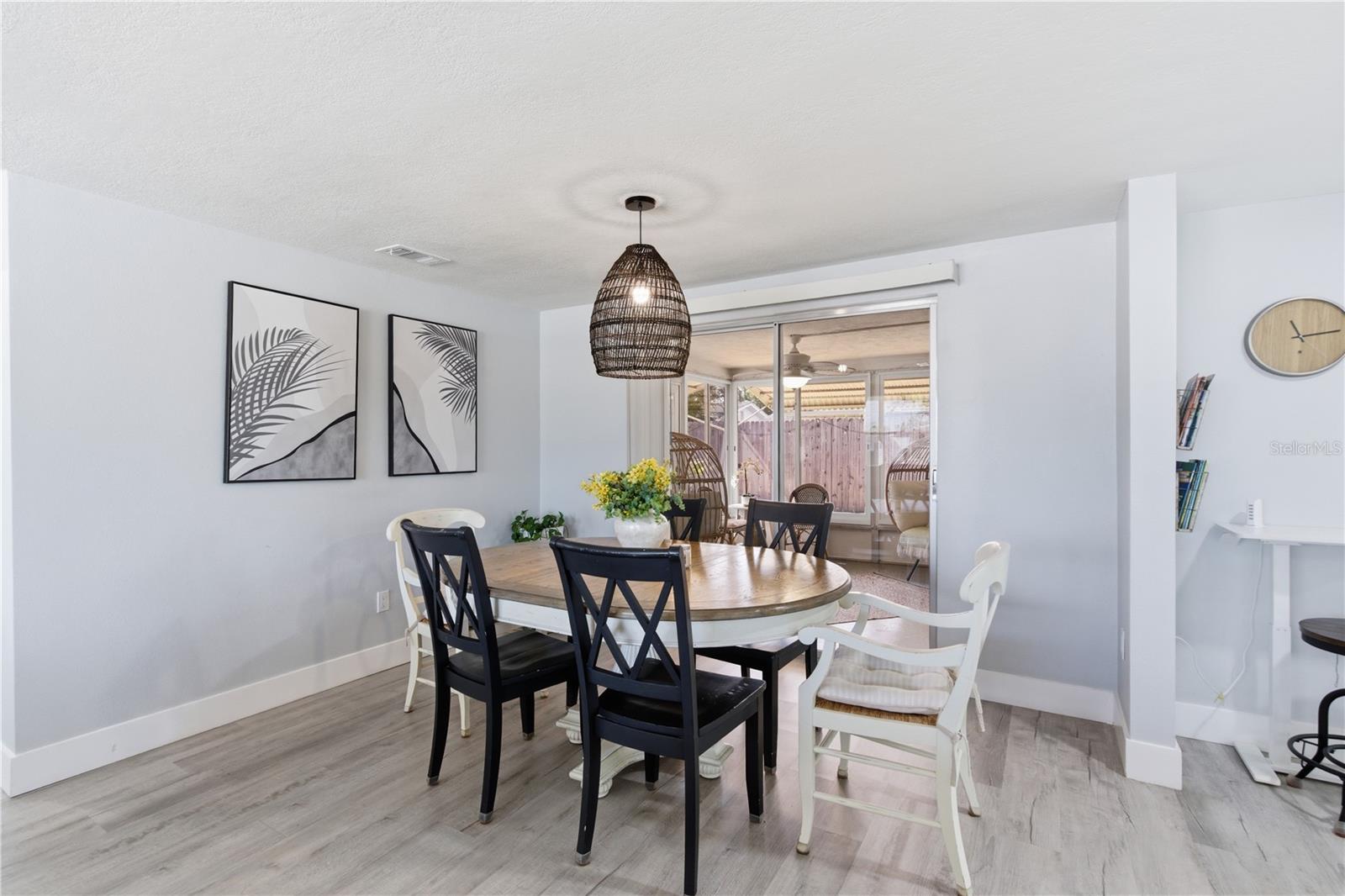7608 SUE ELLEN DR — photo 10