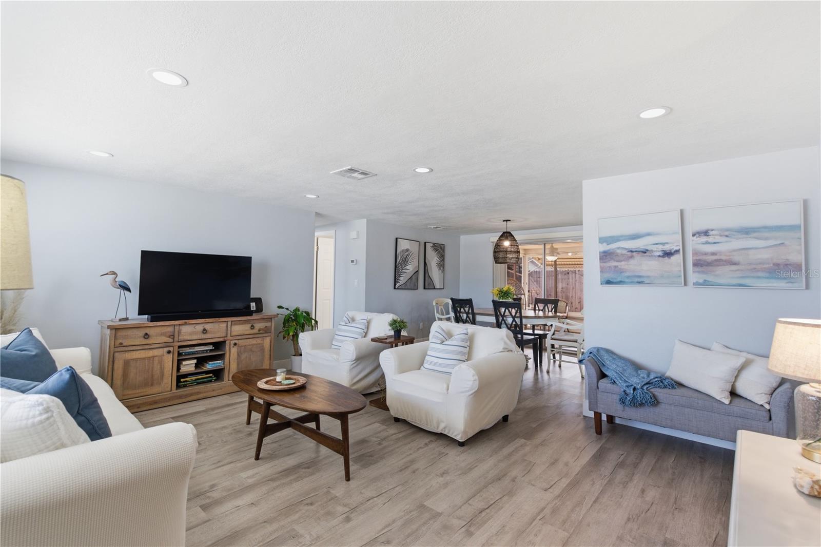 7608 SUE ELLEN DR — photo 5