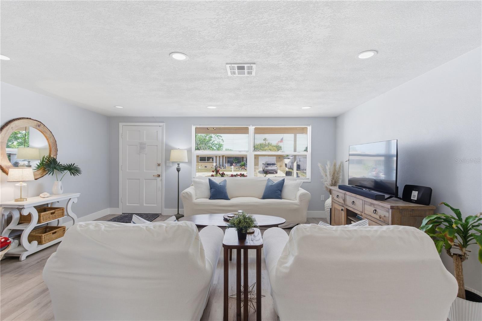 7608 SUE ELLEN DR — photo 27