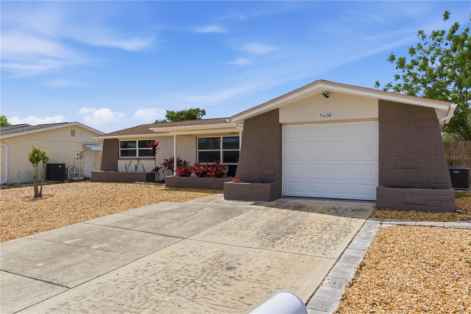 7608 SUE ELLEN DR — photo 34