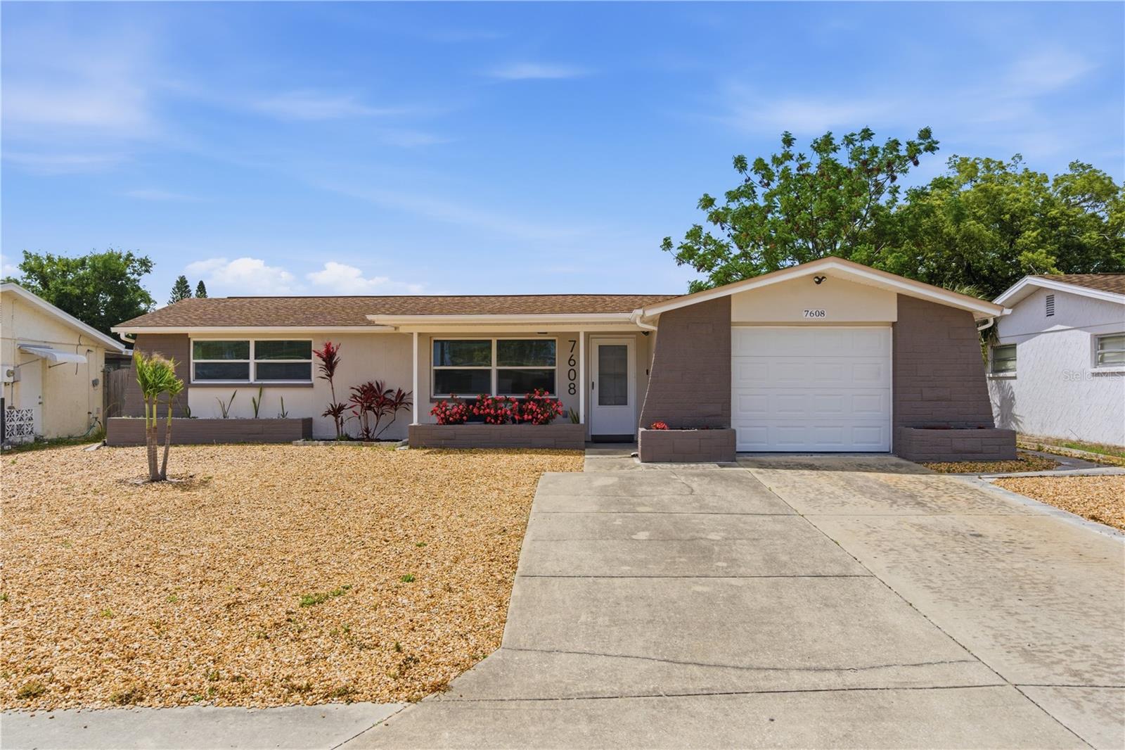 7608 SUE ELLEN DR — photo 33