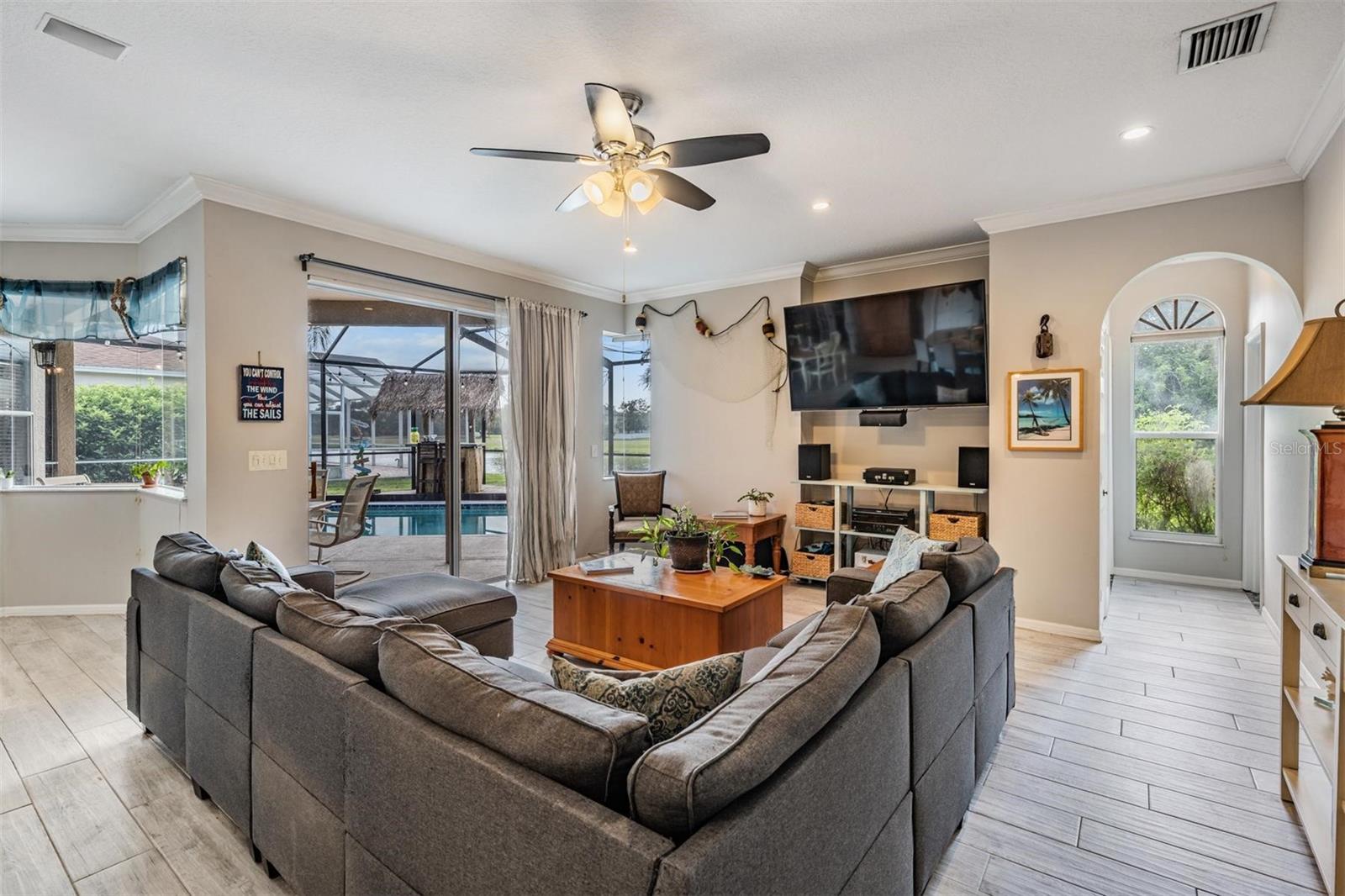 15922 MUIRFIELD DR — photo 10