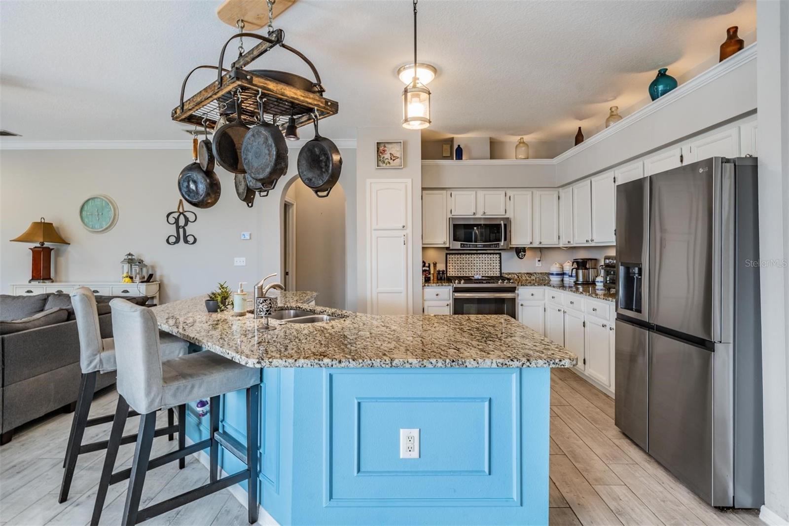 15922 MUIRFIELD DR — photo 37