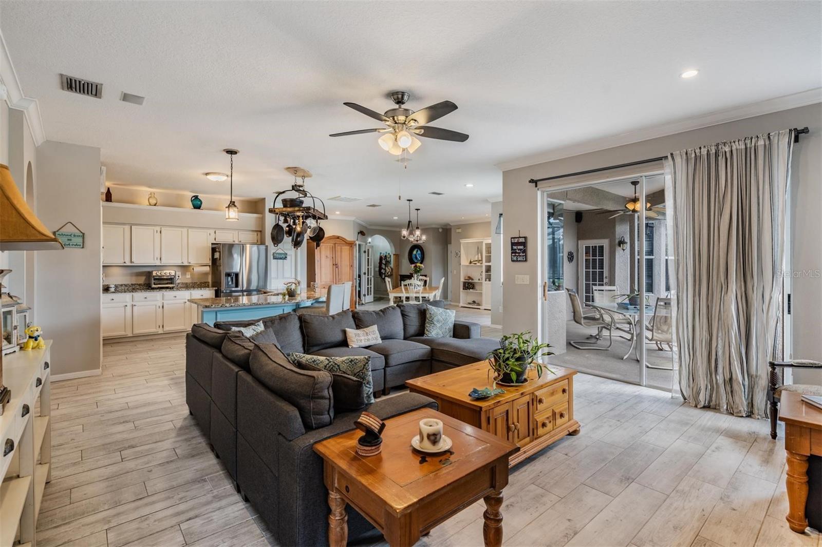 15922 MUIRFIELD DR — photo 34